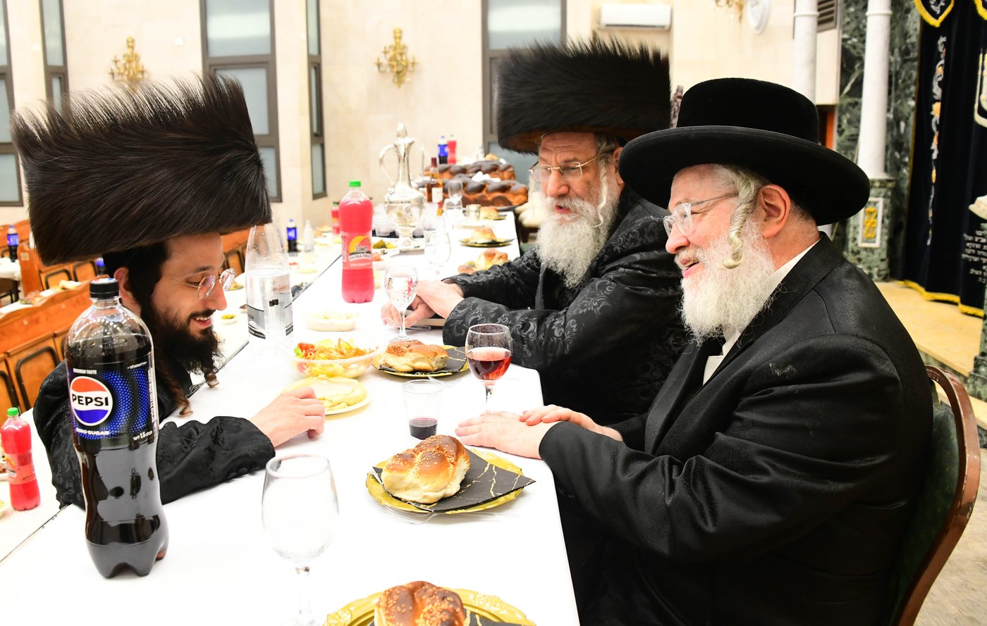שמחת בר המצווה בחצה"ק ספינקא - נאראל 