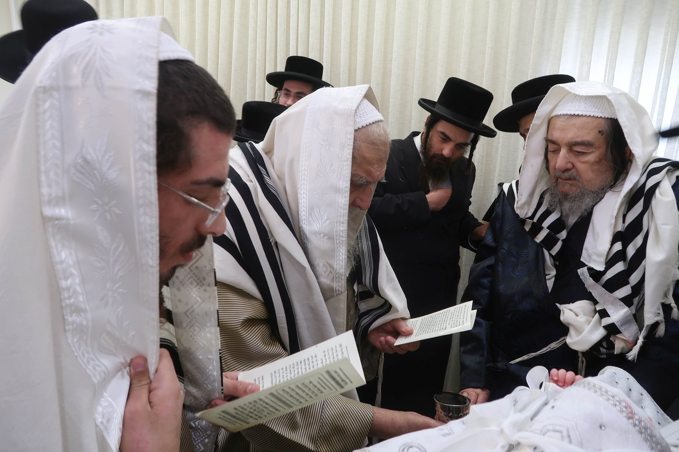 שמחת הברית לנין הגה"צ רבי יעקב מאיר שכטר 