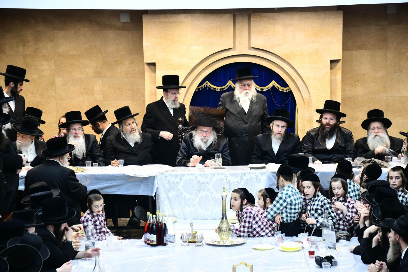 פסח שני בחצה"ק נדבורנה