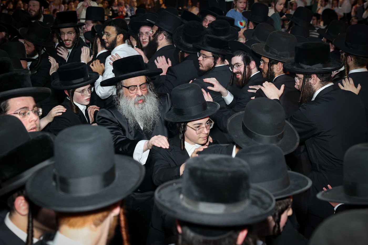 הגה"צ ראש ישיבת סאטמר בהדלקה לכבוד רשב"י