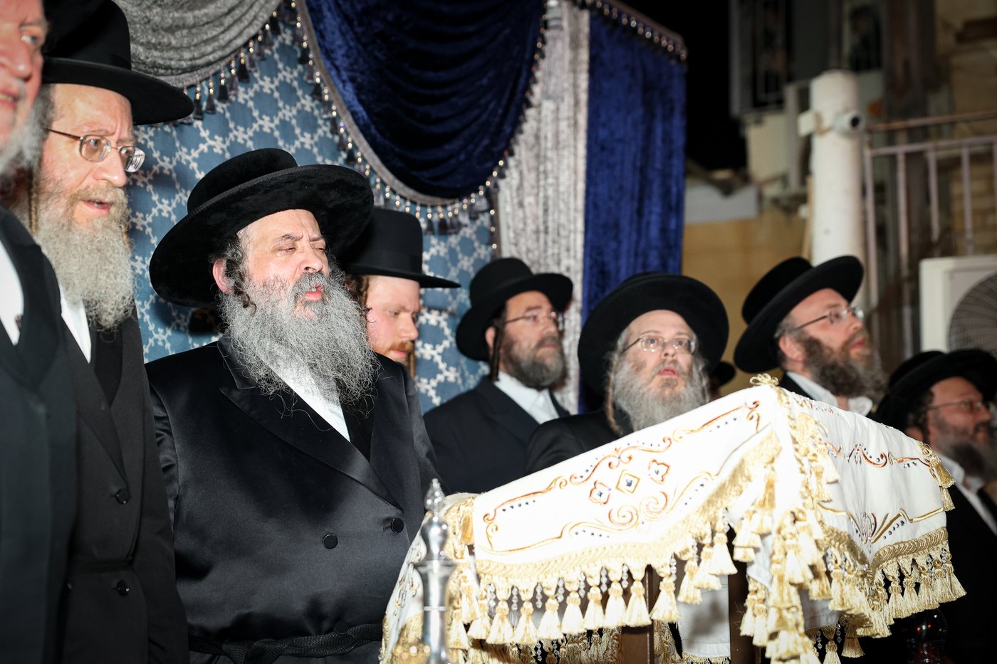 הגה"צ ראש ישיבת סאטמר בהדלקה לכבוד רשב"י