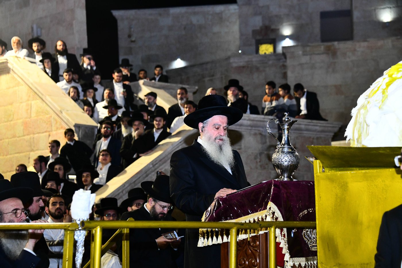 ל"ג בעומר אצל האדמו"ר רבי רפאל אבוחצירא
