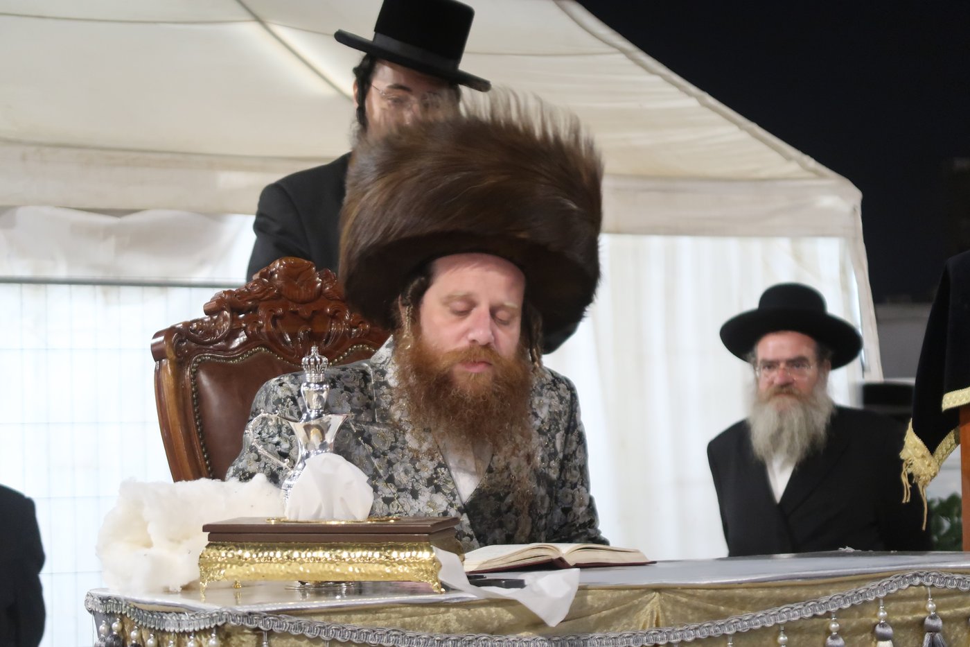 ל"ג בעומר בחצה"ק מיאלען