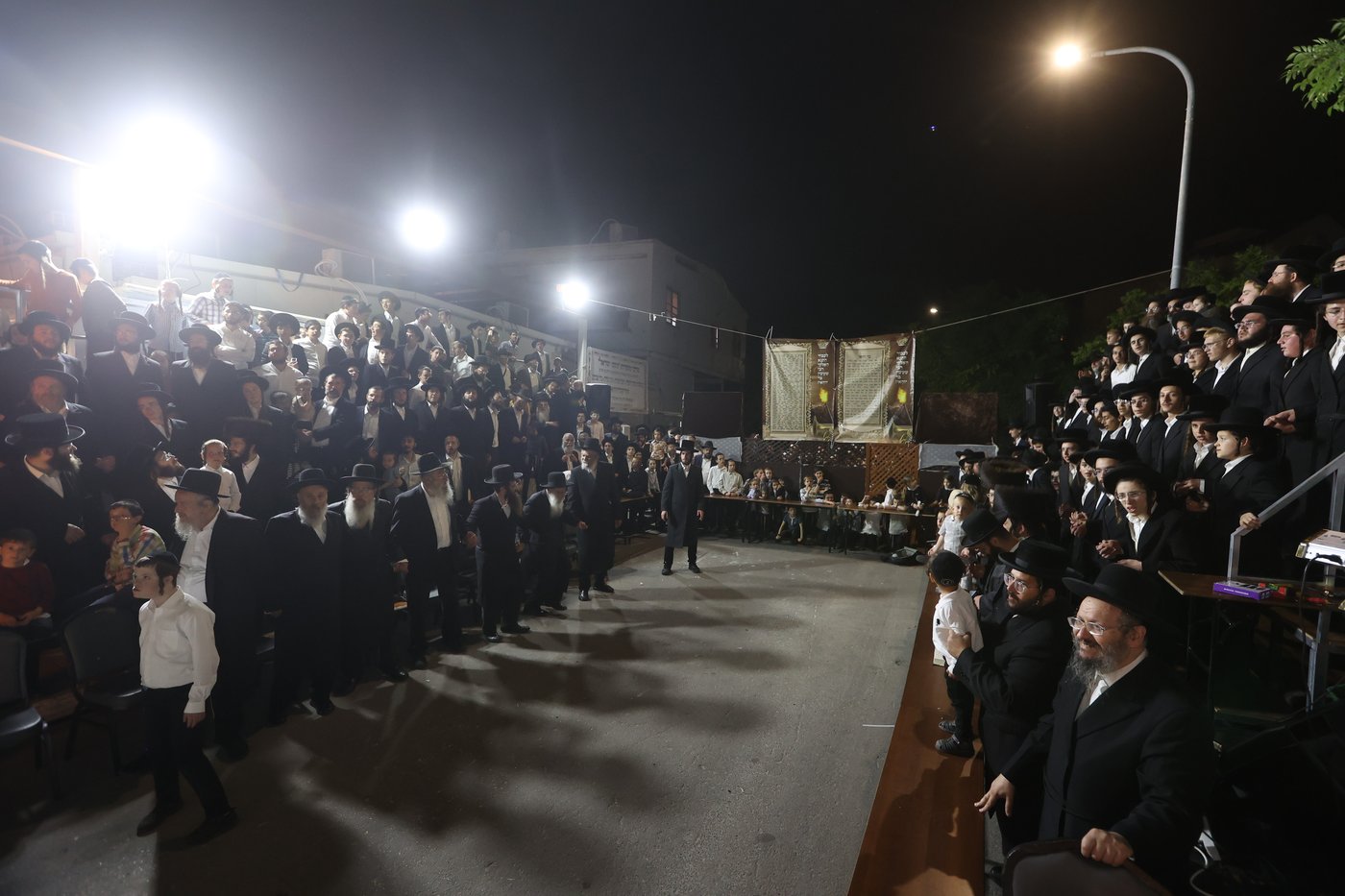 ל"ג בעומר בחצה"ק טרבישאן