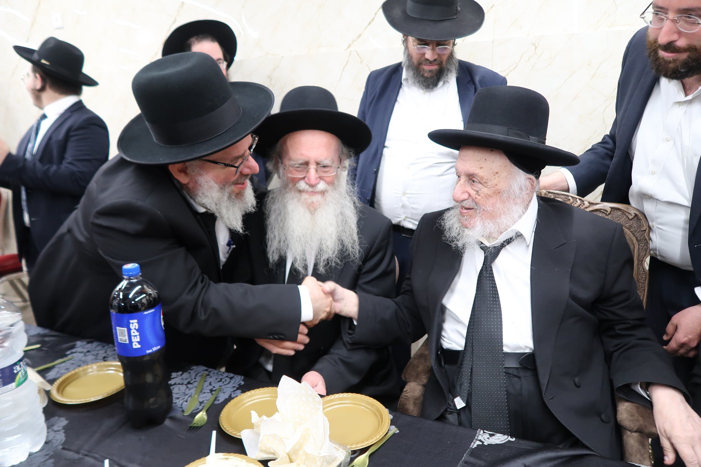 אירוסין לנכדת 'המתמיד'