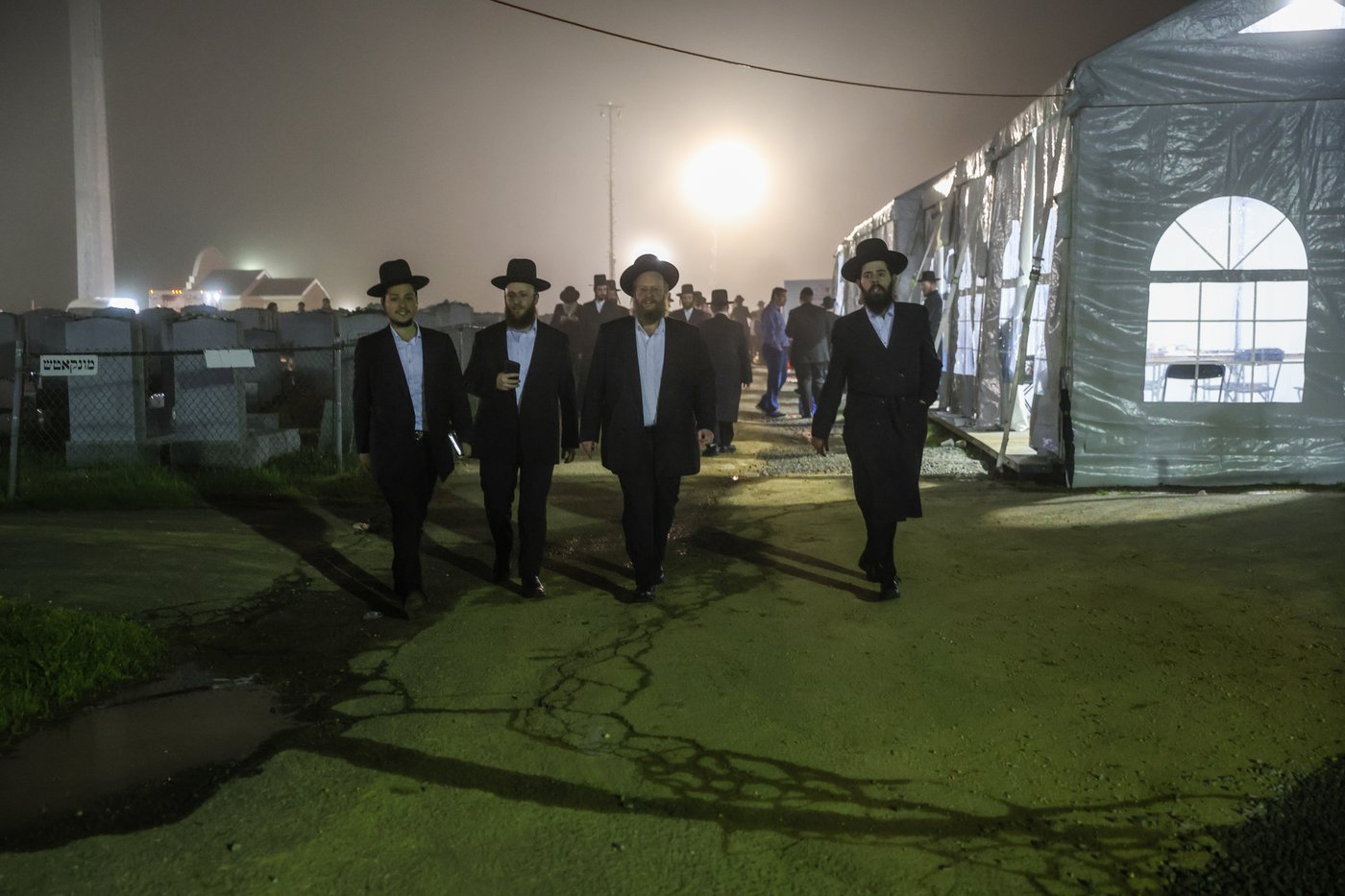 אלפי ישראל בעליה לציון הרה"ק מבאבוב זצ"ל בליל ל"ג בעומר תשפ"ה