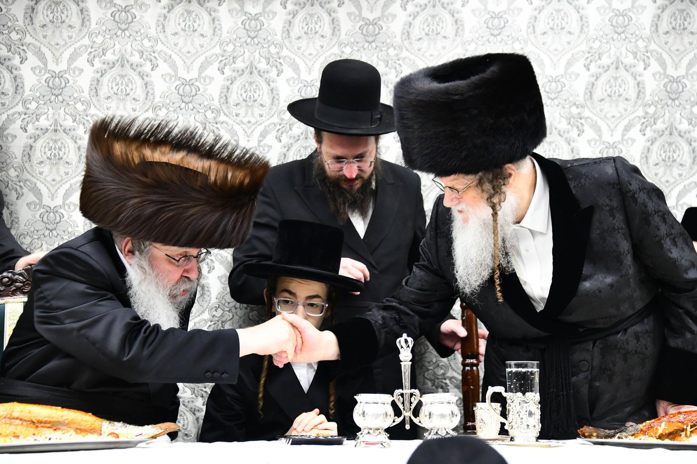 שמחת בר המצווה בחצה"ק נדבורנה - מודז'יץ