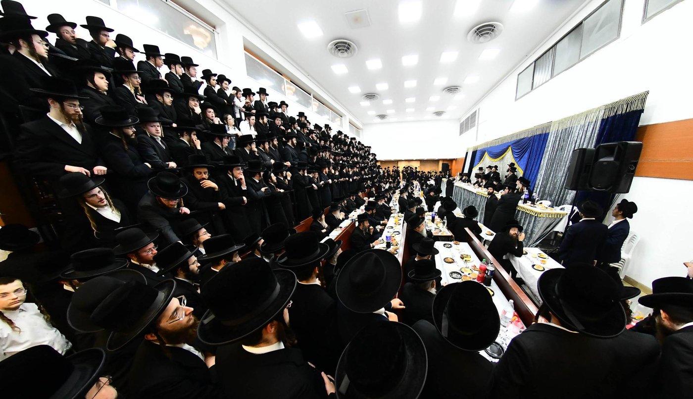 שמחת בר המצווה בחצה"ק נדבורנה - מודז'יץ