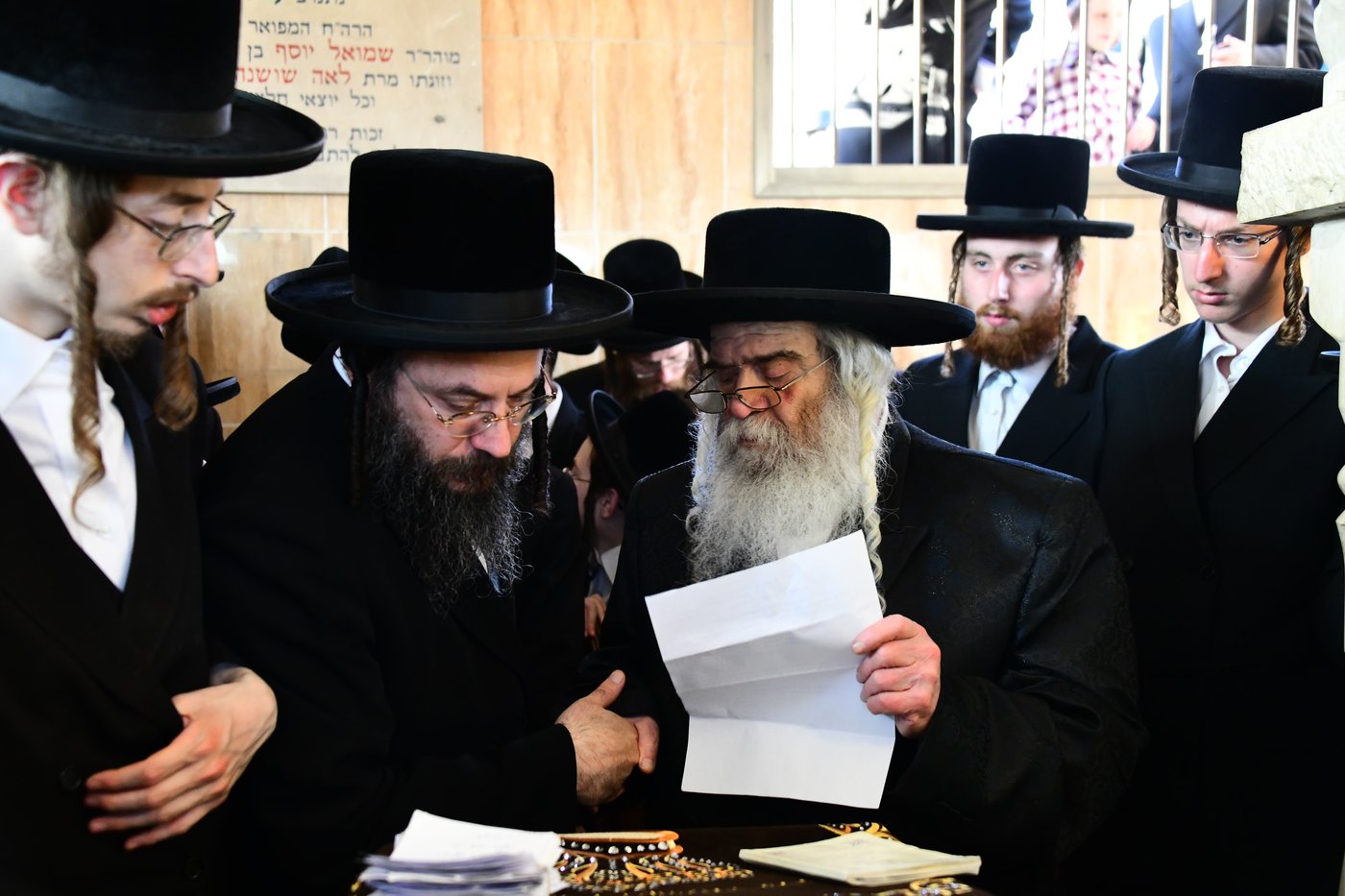 הילולא קדישא בקרעטשניף י-ם