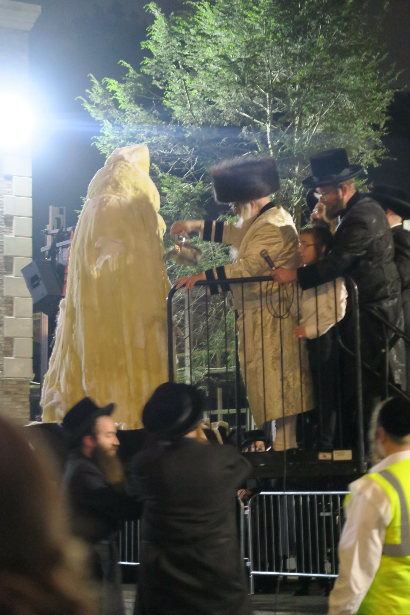ל"ג בעומר בחצה"ק ניקלשבורג