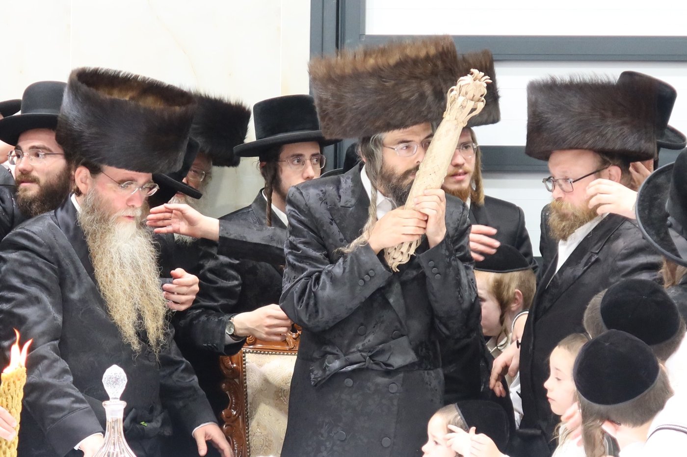 מוצאי שבת הילולא בזוועהיל