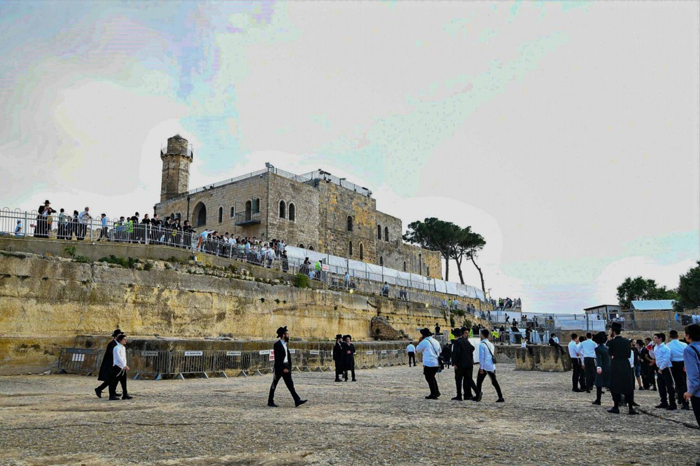 מראות ההילולא בקבר שמואל הנביא