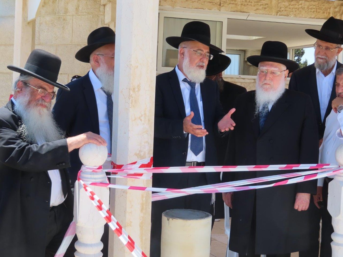 מעמד קבורת הגניזה באשדוד
