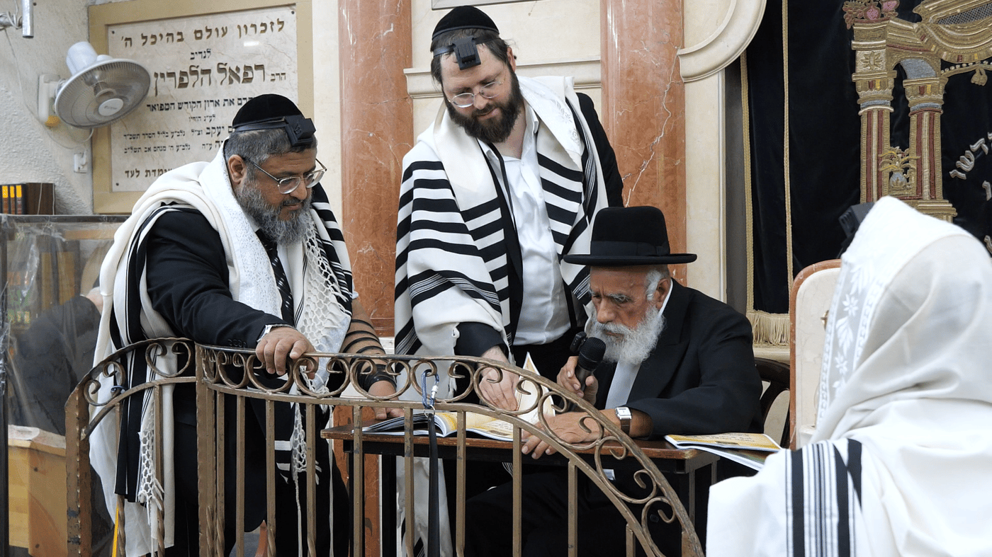 הגאון רבי יצחק זילברשטיין בתפילת השל"ה ער"ח סיון