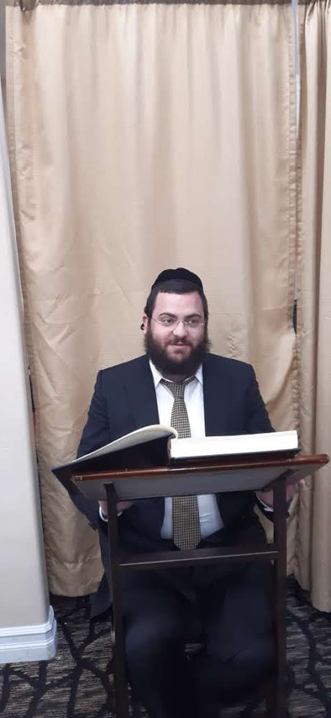הרב משה טורונטו ראש הישיבה בישעי