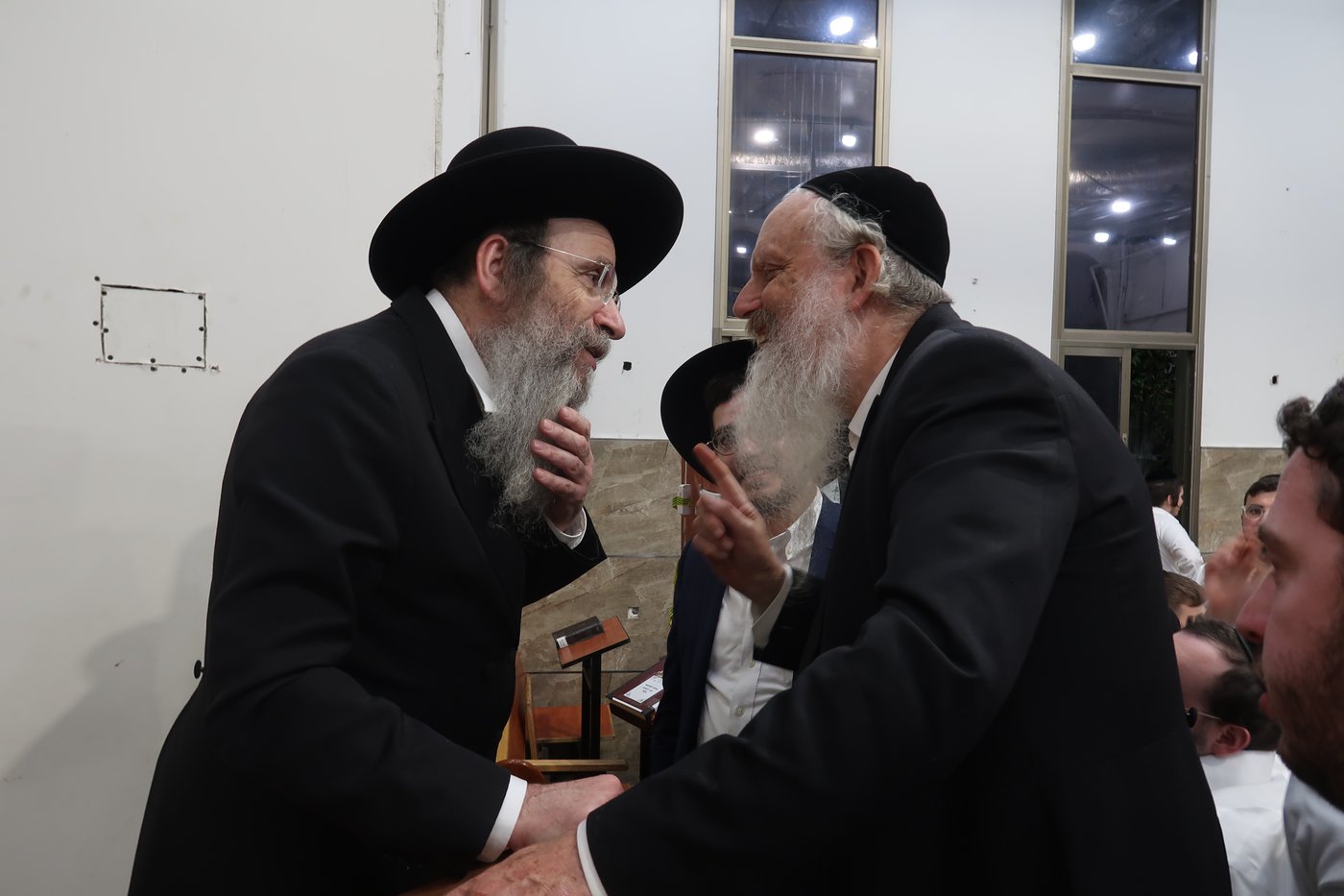 הגה"צ רבי בנימין פינקל בשיחת הכנה לשבועות