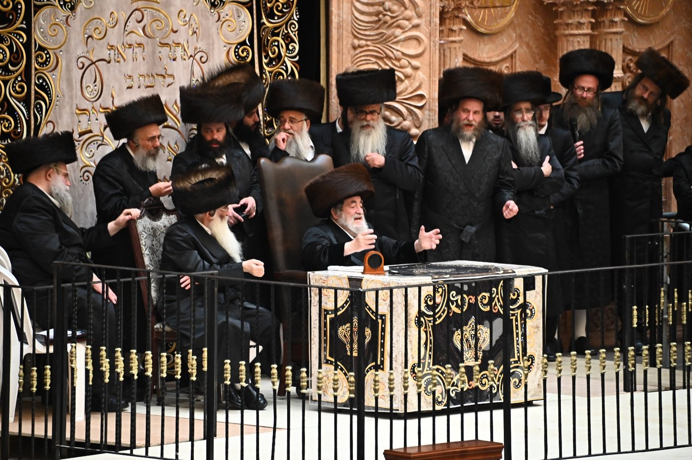 האדמו"ר מויז'ניץ בספירת העומר מ"ט בעומר