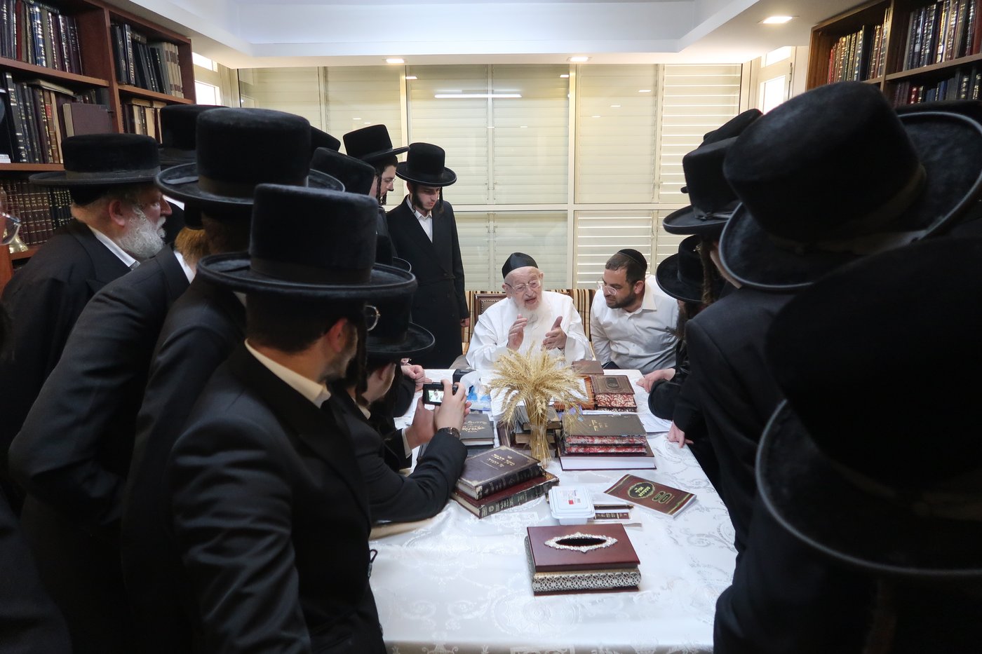 תלמידי ישיבת פיטסבורג אצל הגרמ"צ ברגמן