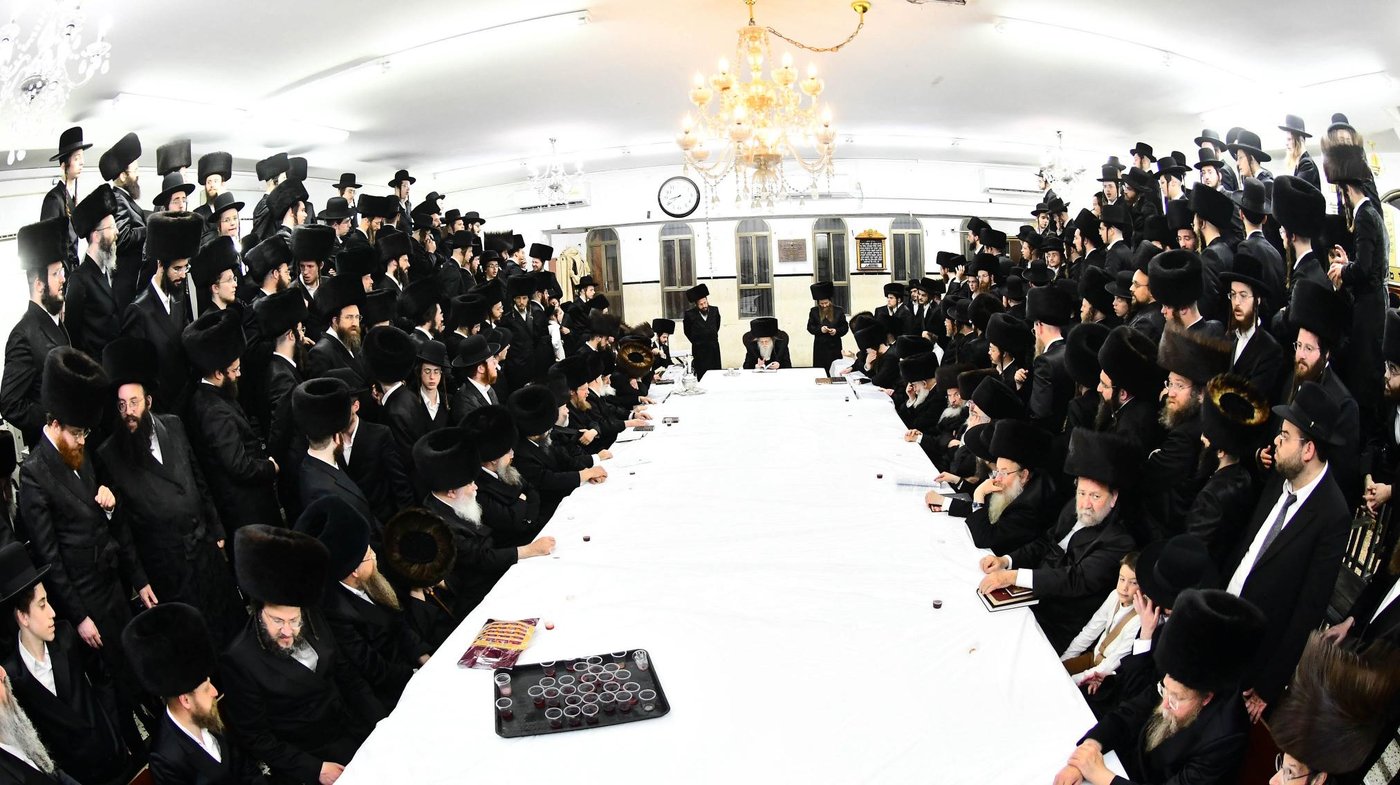 נעילת החג בחצה"ק מודז'יץ
