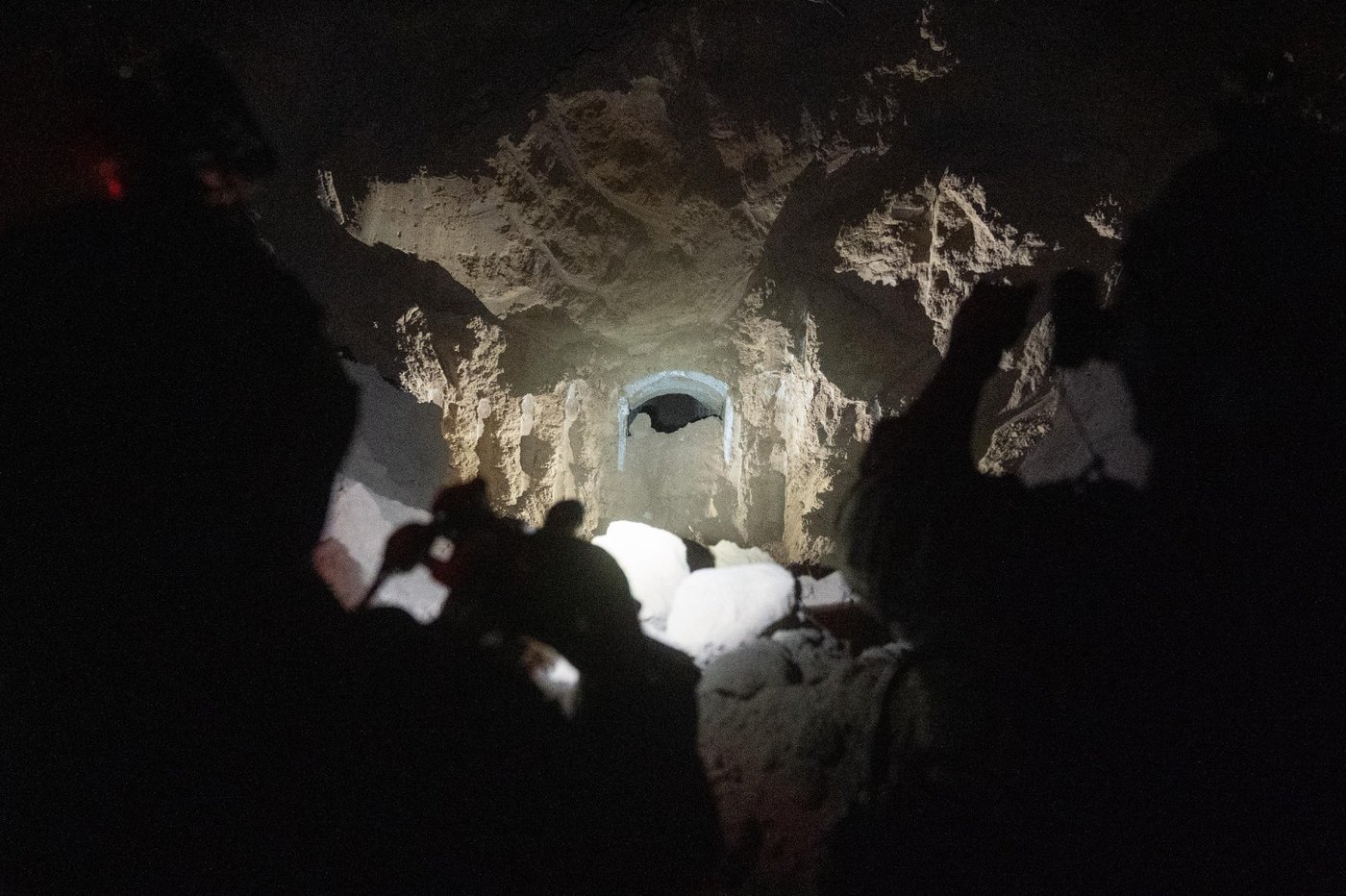 תיעוד מעין החייל: כך פושטים הלוחמים על אתרי הטרור של חאן יונס 