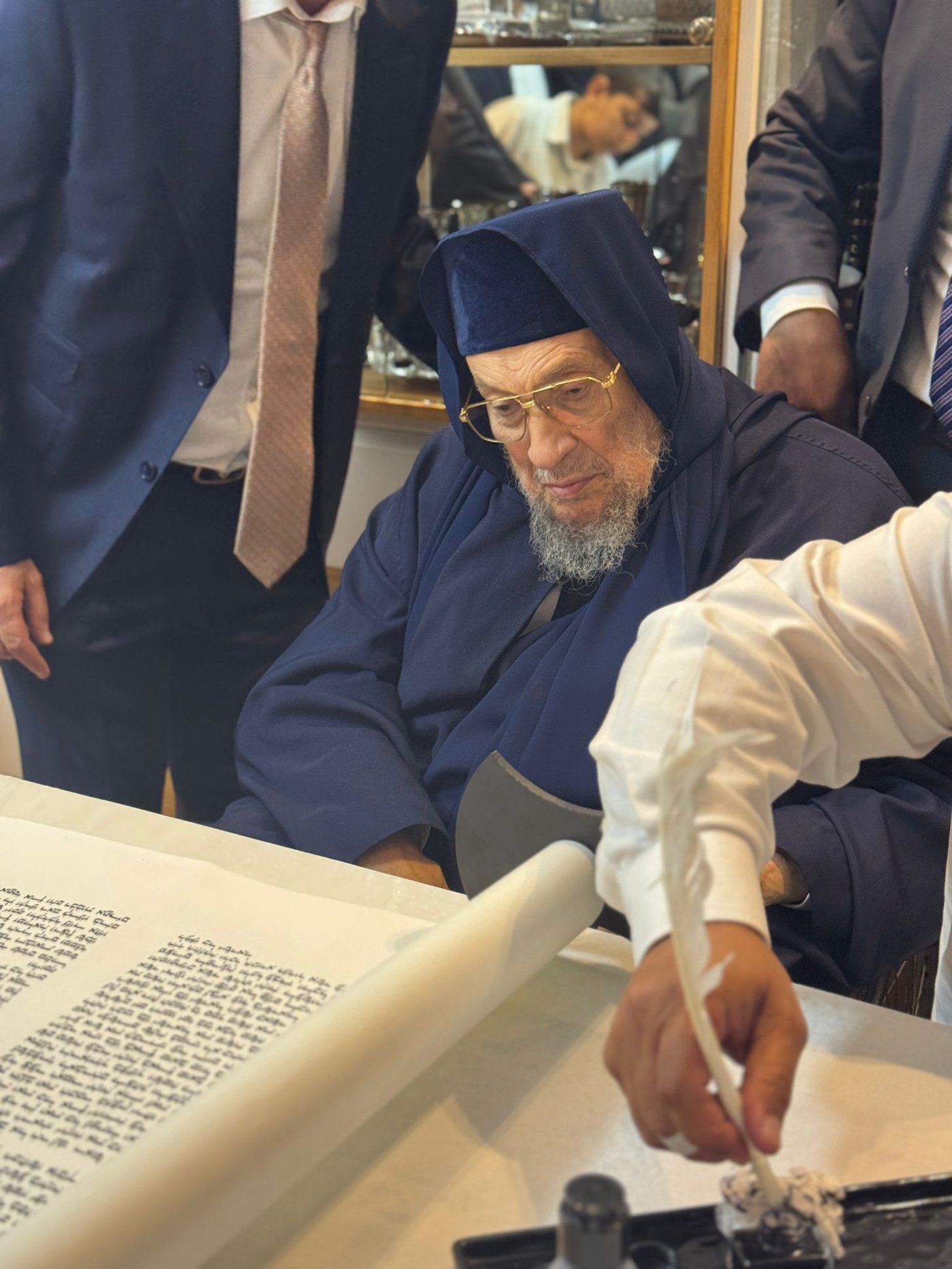  הכנסת ס"ת לע"נ הרב יצחק כהן ארזי זצ"ל