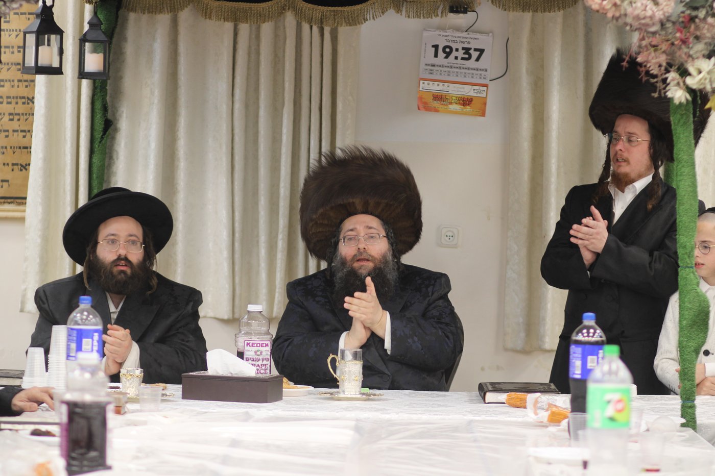 נעילת החג שבועות בחצה"ק צאנז ז'ימגראד