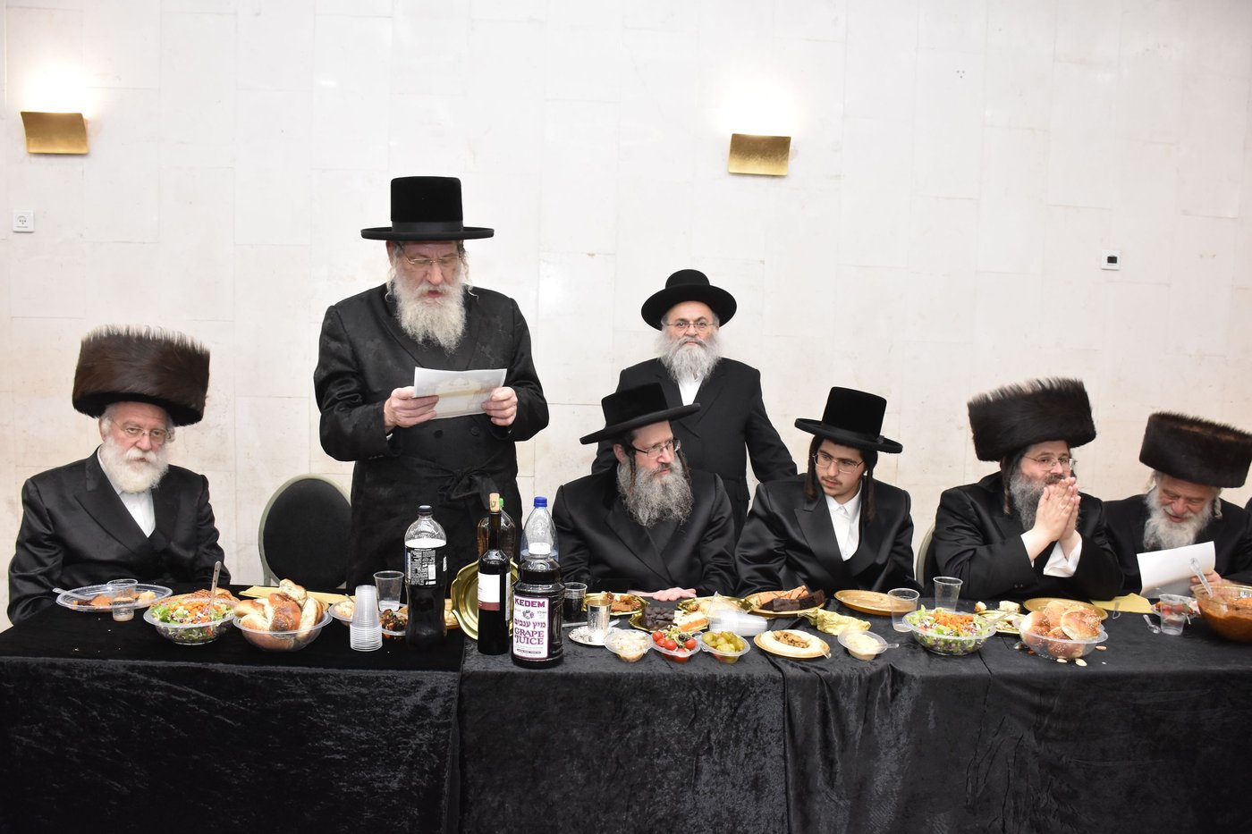 שמחת אירוסי נין האדמו"ר בעל ה"אריה שאג" מצאנז ז'מיגרד