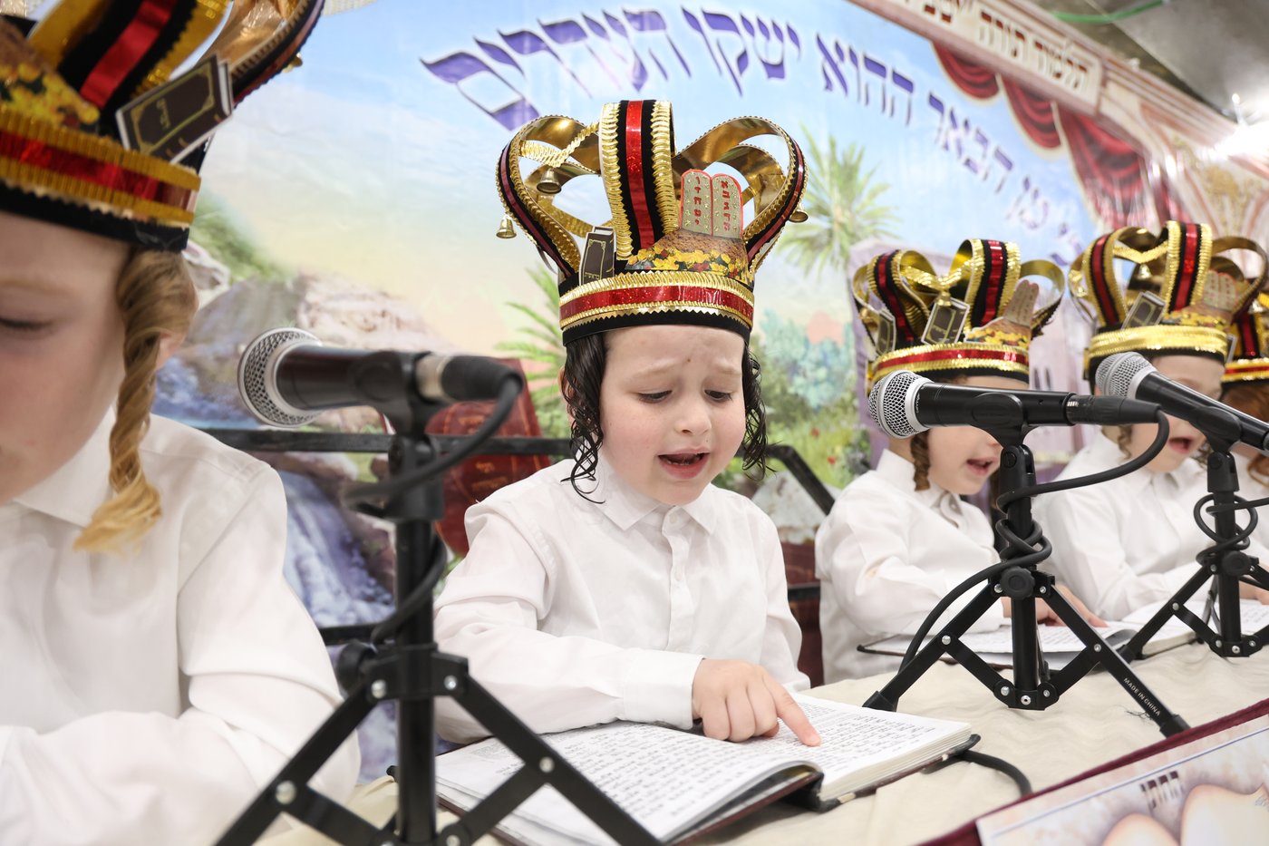 מסיבת חומש בתלמוד תורה סאטמר בירושלים