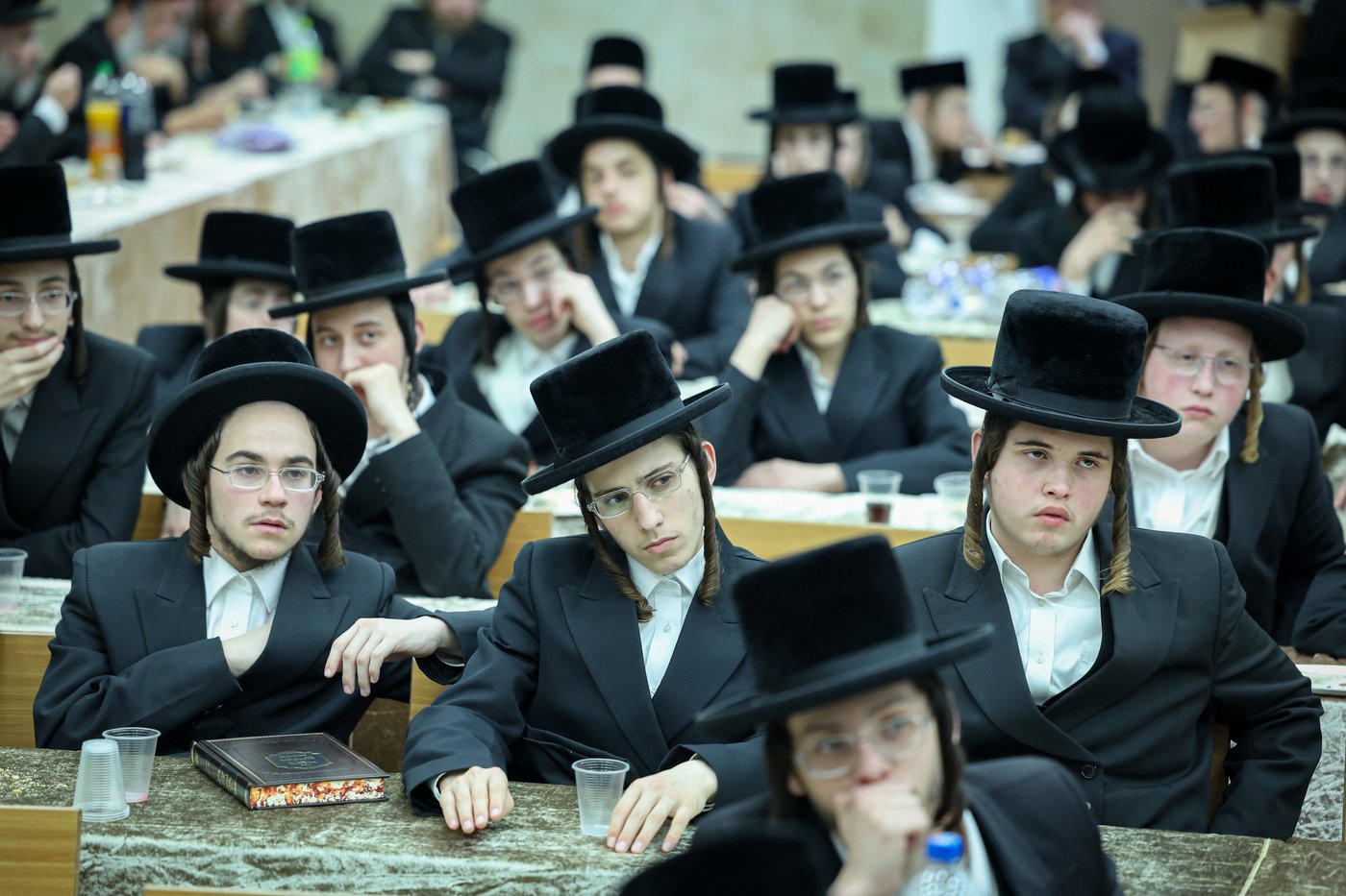 חלוקת פרסים בישיבת ויז'ניץ אשדוד