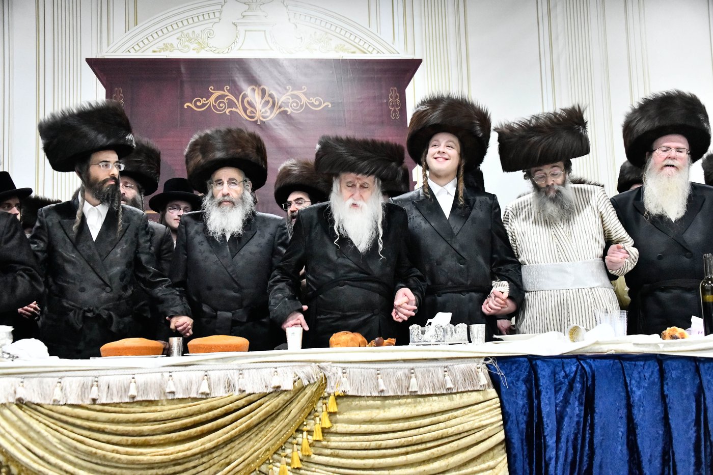 שמחת בית מכנובקא בעלזא - נחלת אהרן - בערגזאס