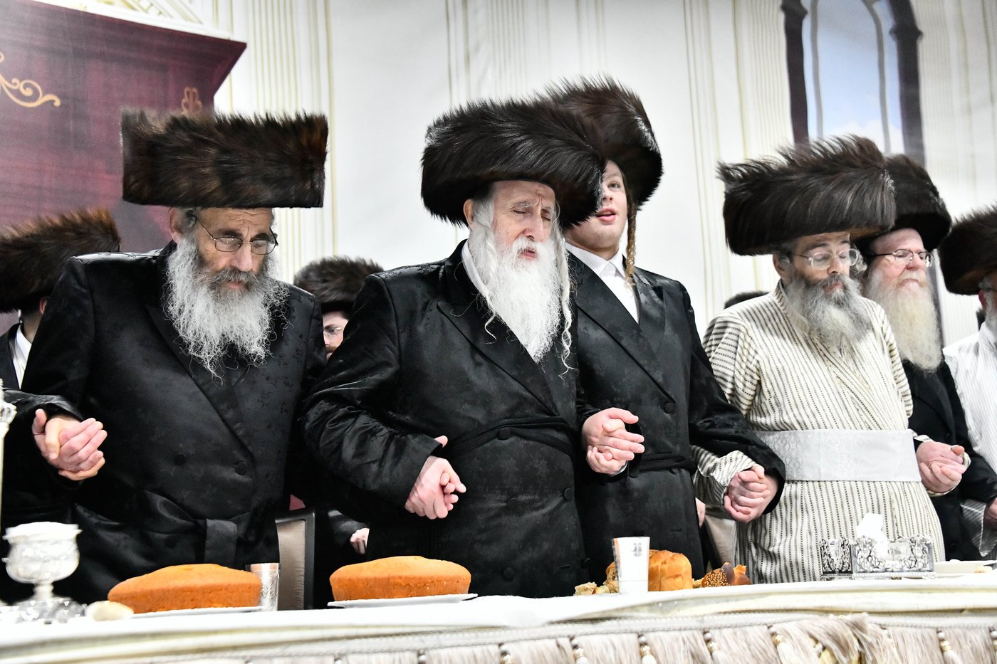 שמחת בית מכנובקא בעלזא - נחלת אהרן - בערגזאס