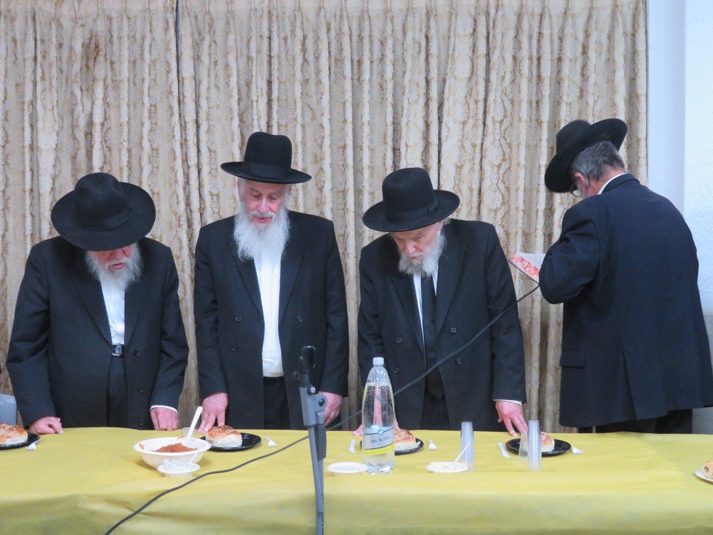 סיום הש"ס לע"נ הרב פולק