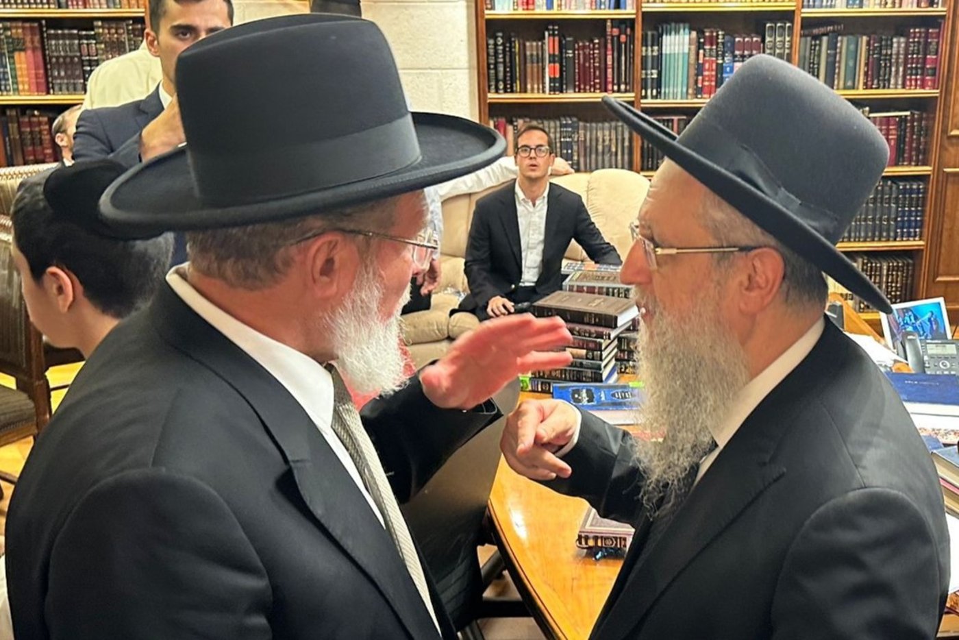 הרבנים הראשיים הגאון רבי דוד יוסף והגאון רבי קלמן בר