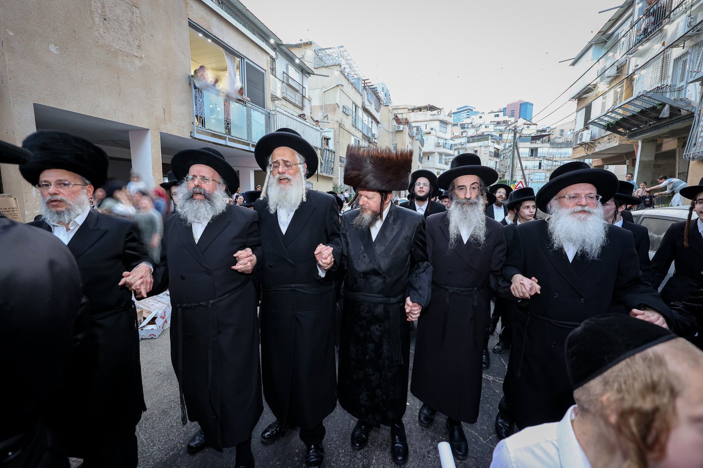 הכנסת ס"ת לישיבת אלכסנדר
