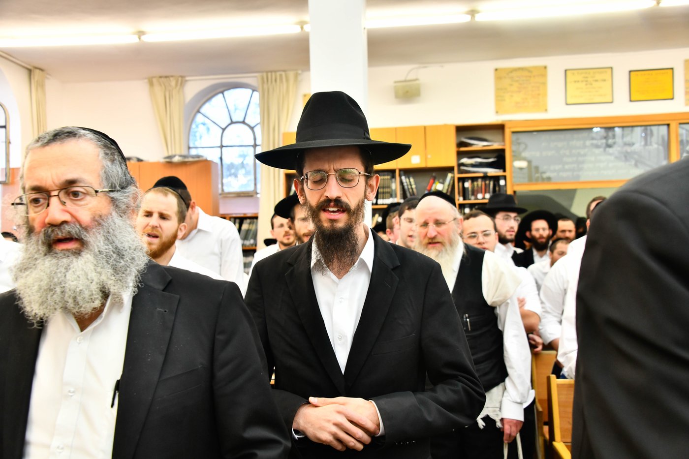 עצרת תפילה והתעוררות בישיבת מיר