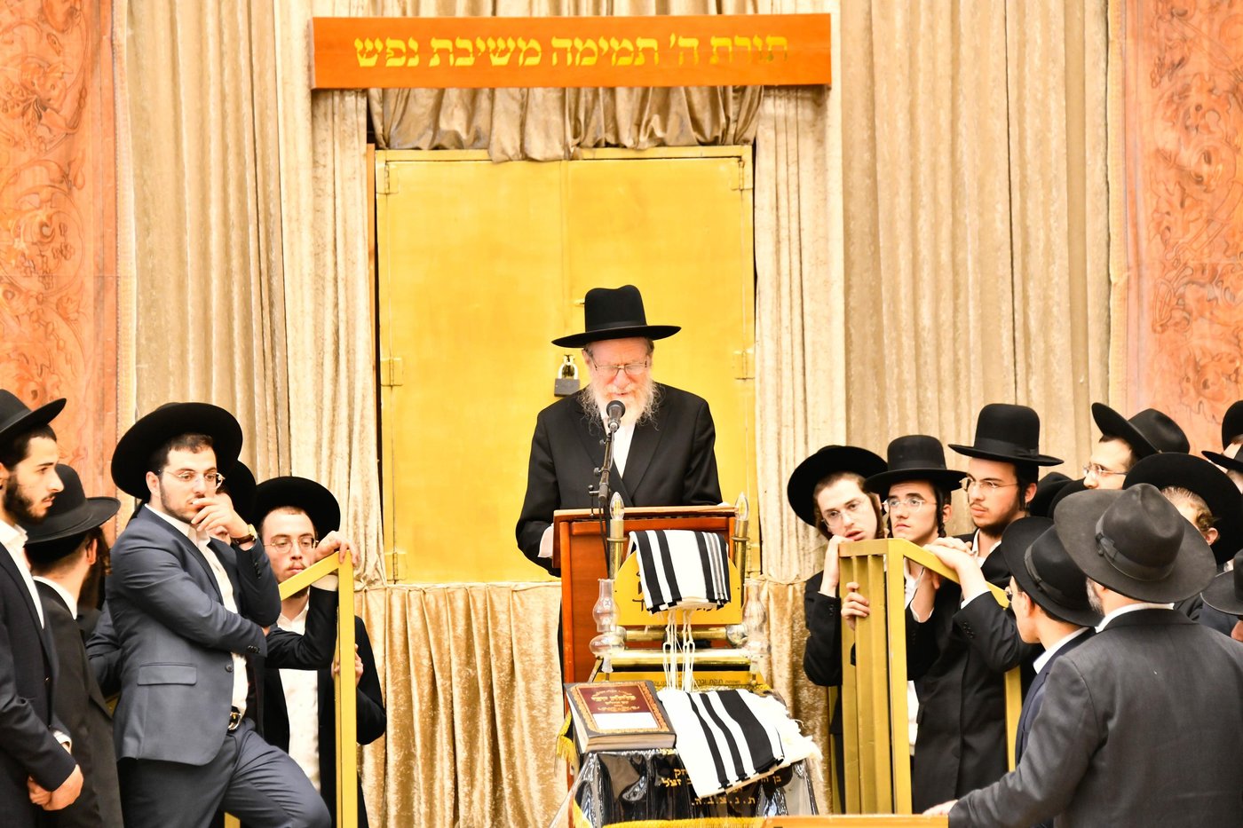 מסע הלוויית הגאון רבי ישראל סוקל זצ"ל 