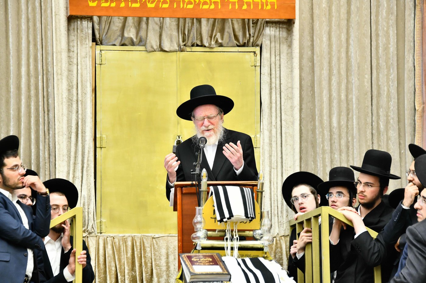 מסע הלוויית הגאון רבי ישראל סוקל זצ"ל 