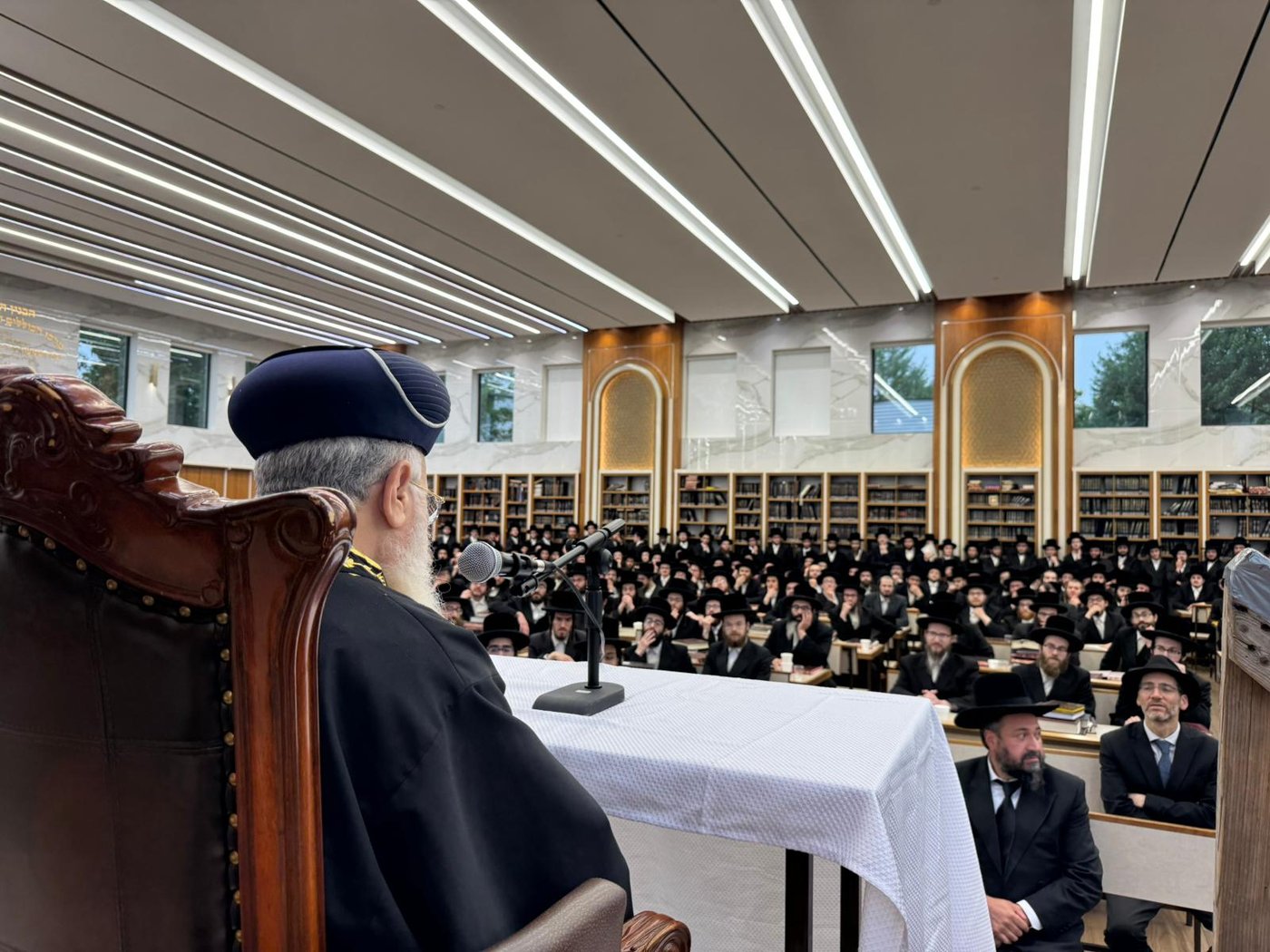 שיעור וביקור היסטורי של הראש"ל הגר"י יוסף בעיירה סקווירא | תיעוד מיוחד 