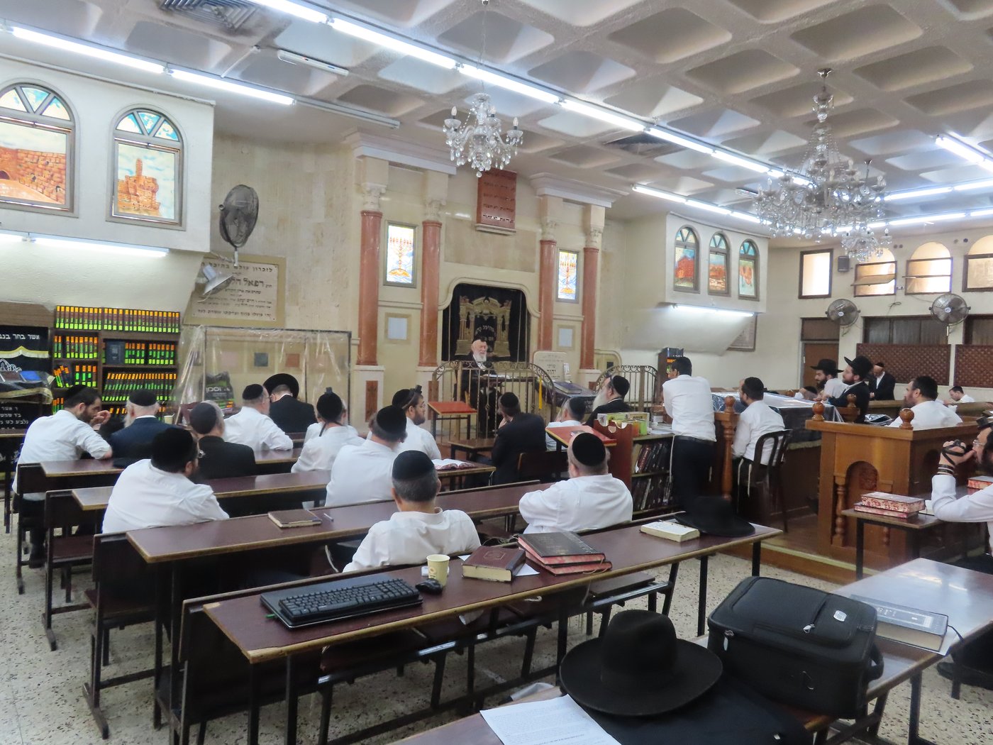 הגאון רבי יצחק זילברשטיין בימי המלחמה בכולל 'בית דוד' ברמת אלחנן