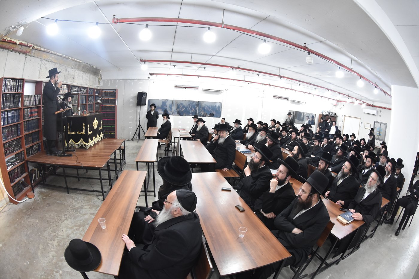 כינוס "וַתְּלַמְּדֵם" בחצר הקודש זוטשקא