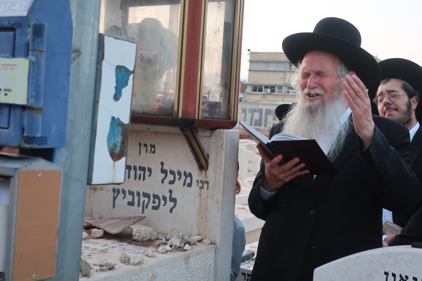 עליה לציונו של הגאון רבי מיכל יהודה ליפקוביץ
