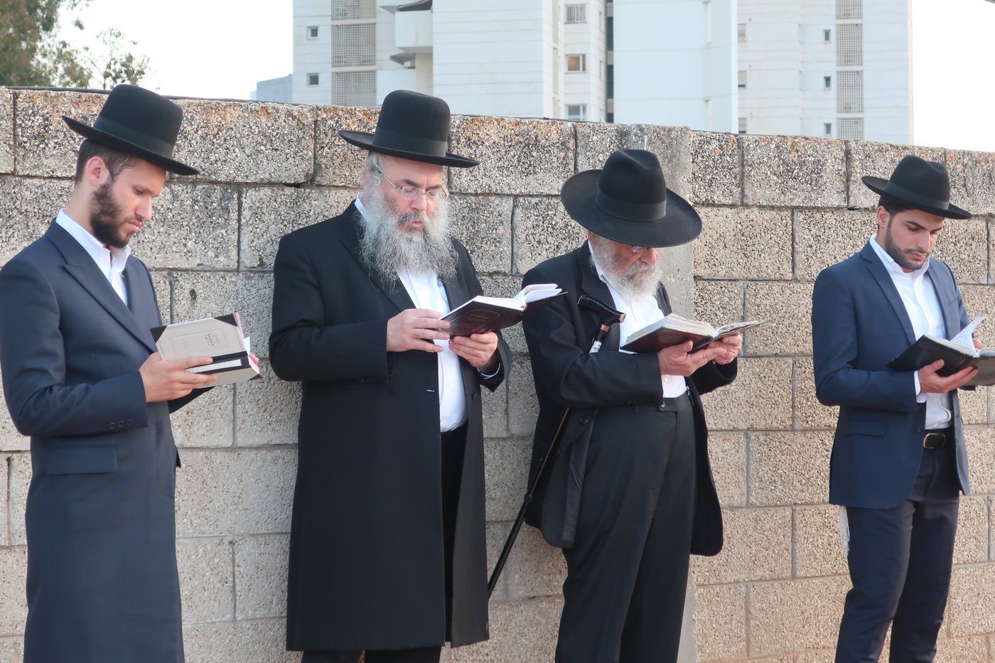 עליה לציונו של הגאון רבי מיכל יהודה ליפקוביץ