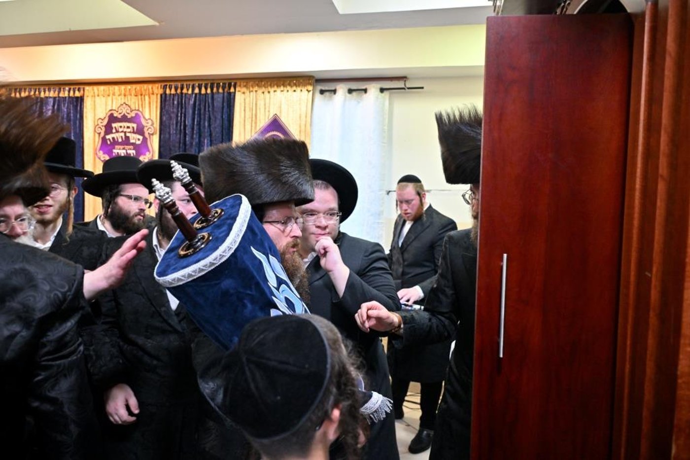 מעמד הכנסת ספר תורה לישיבת 'חיי תורה'