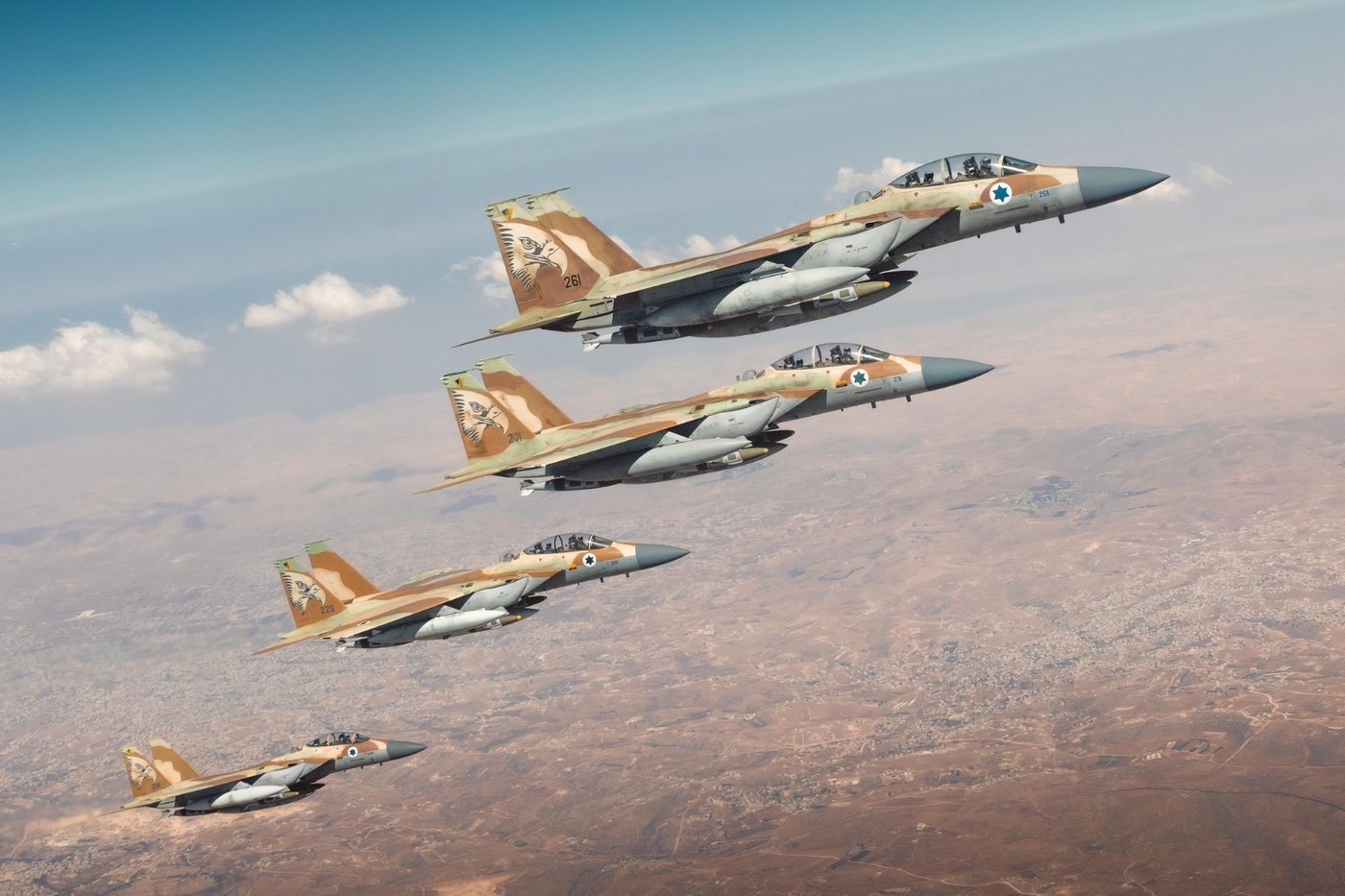 מטוסי הקרב יוצאים לאיראן