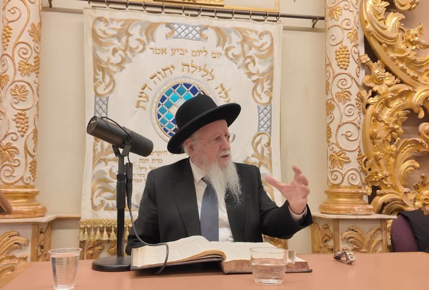 הגאון רבי שלמה ידידיה זעפראני בשיעור ב'יחווה דעת'