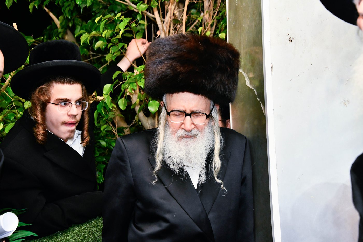 האדמו"ר מאמשינוב בחתונה בבני ברק