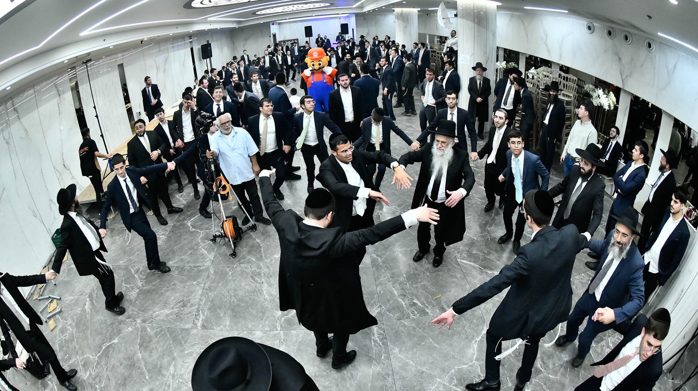 שמחת נישואי נכד הגאון רבי בצלאל פנחסי