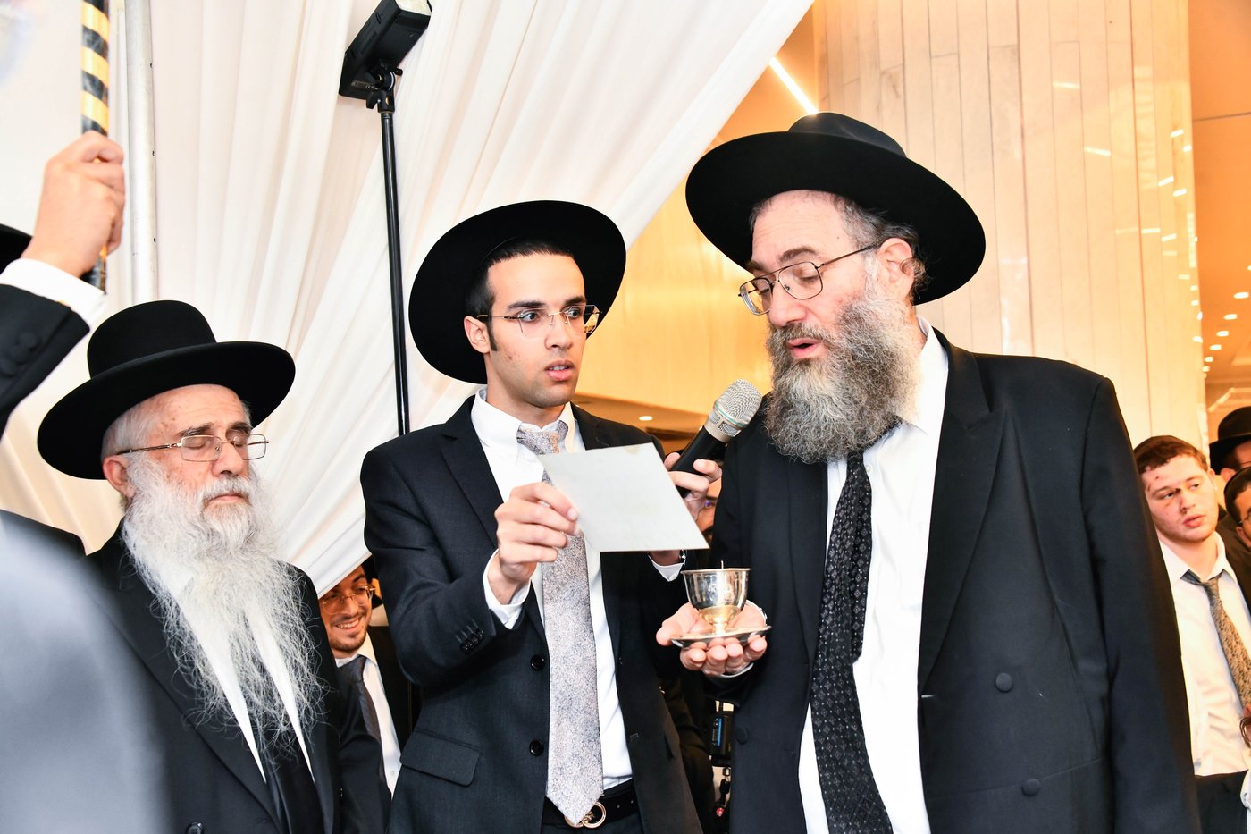שמחת נישואי נכד הגאון רבי בצלאל פנחסי