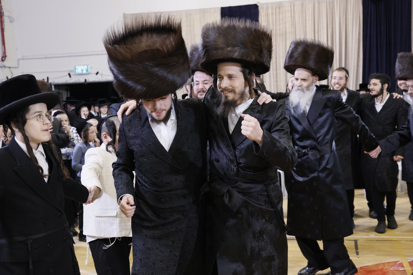 שמחת נישואי בן גאב"ד זוועהיל