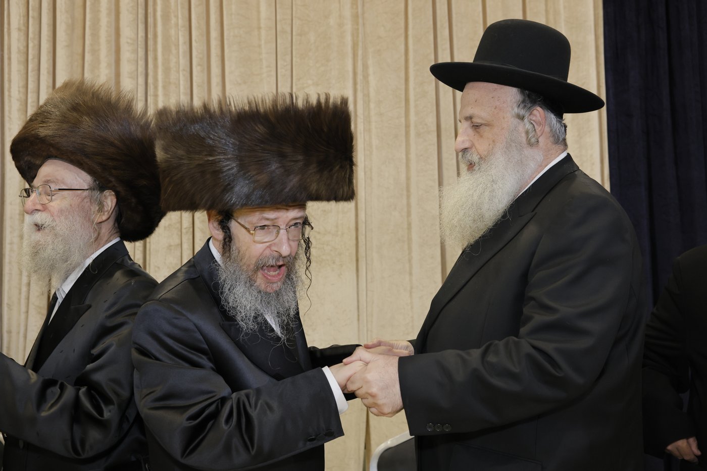 שמחת נישואי בן גאב"ד זוועהיל